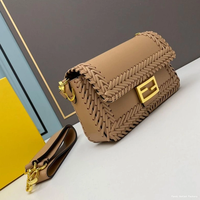 Affordable HOT Leather Stitching Fendi Medium In Bag Baguette Apricot 0814